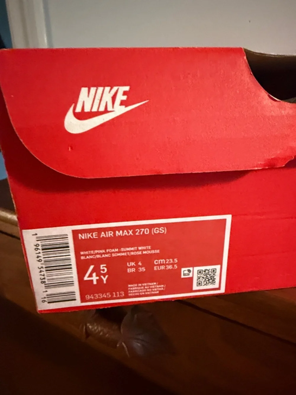 NWT Nike Air Max 270